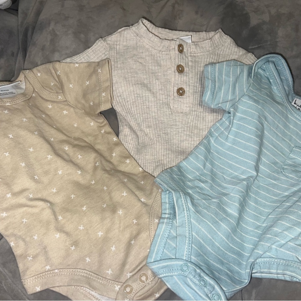 Nicole Miller Cream and Blue Baby Bodysuits